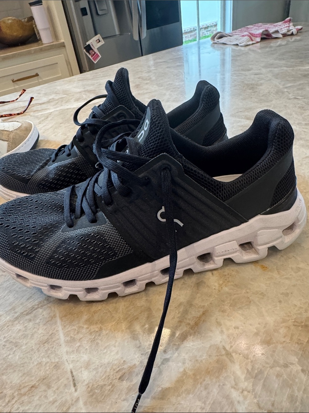 On Running Women's Black Athletic Running Shoes - Picture 2 of 4